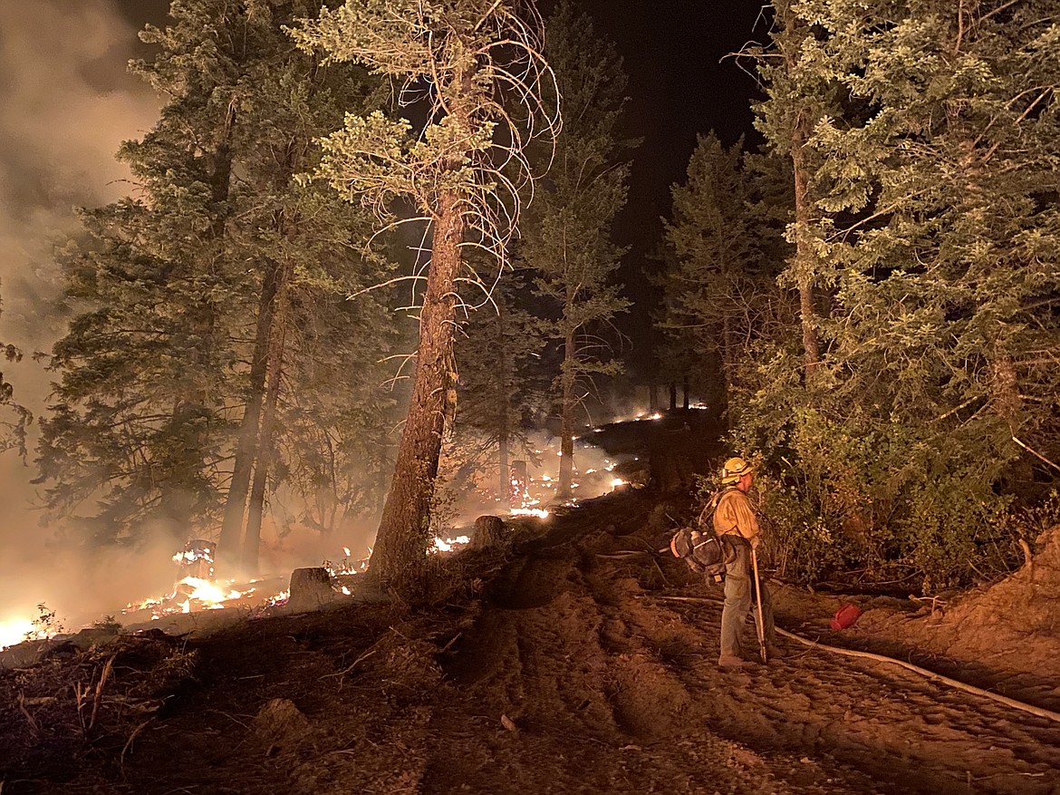 For the past several days, crews on the Ridge Creek Fire have been installing and clearing dozer lines throughout the fire perimeter. Removing the fuel along the edge of these control lines reduces fire intensity and allows firefighters to safely ignite backburns to remove additional fuel ahead of the wildfire.