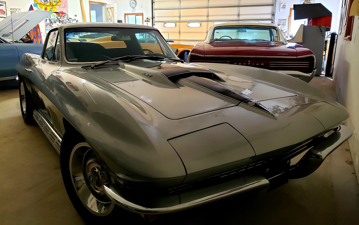 A 1967 Corvette 427 with 435 horsepower and 49,000 original miles will be available for auction as part of the Roy Langlitz estate.