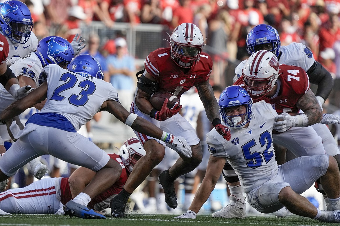 Wisconsin running back Chez Mellusi (1) accounted for 157 of the Badgers’ 314 rushing yards in last week’s win over Buffalo.