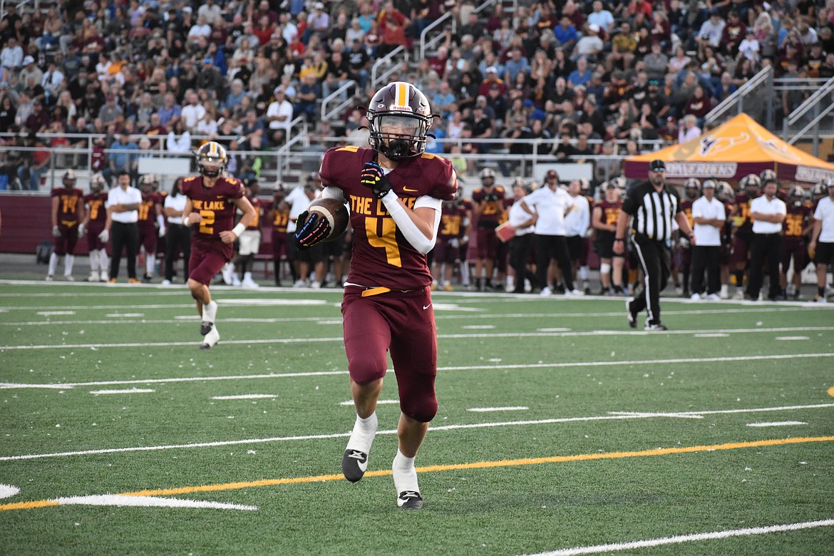 Moses Lake improved to 2-0 with a 15-14 win on the road against Kamiakin on Thursday night.