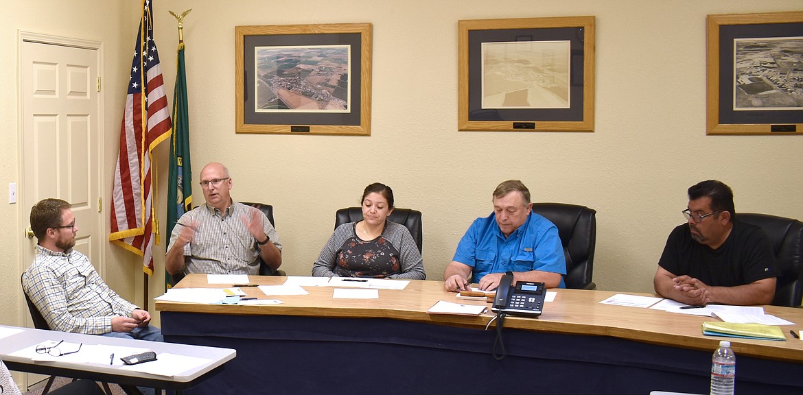 Outgoing Royal City Mayor Kent Andersen chairs a meeting of the Royal City City Council in May. From left: City Finance Director Shilo Christensen, Council Member Michael Christensen, Council Member Perla Garcia, Andersen, Council Member Hector Rodriguez.