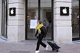 The iPhone 12 emits too much radiation and Apple must take it off the market, French agency says