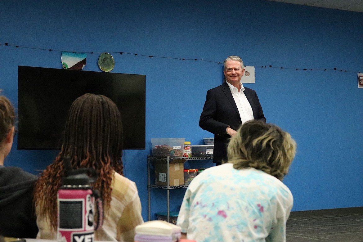 Gov. Brad Little talks with high schoolers about Idaho LAUNCH program.