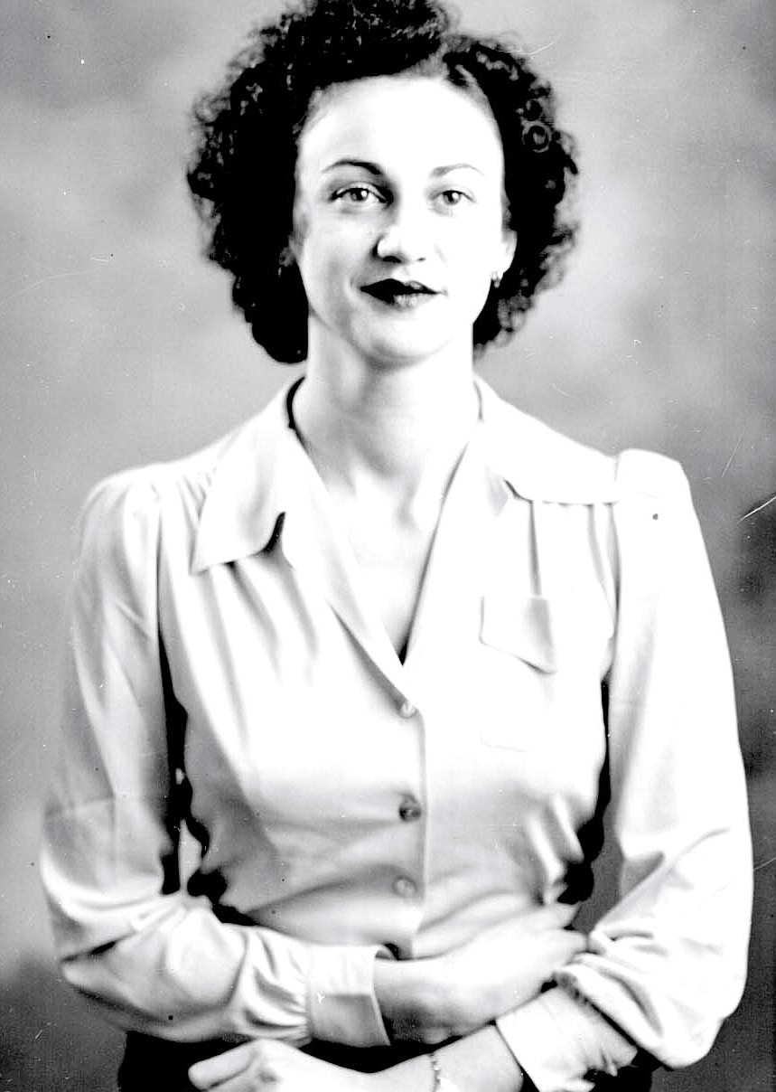 Dolores Arnold in 1943.
