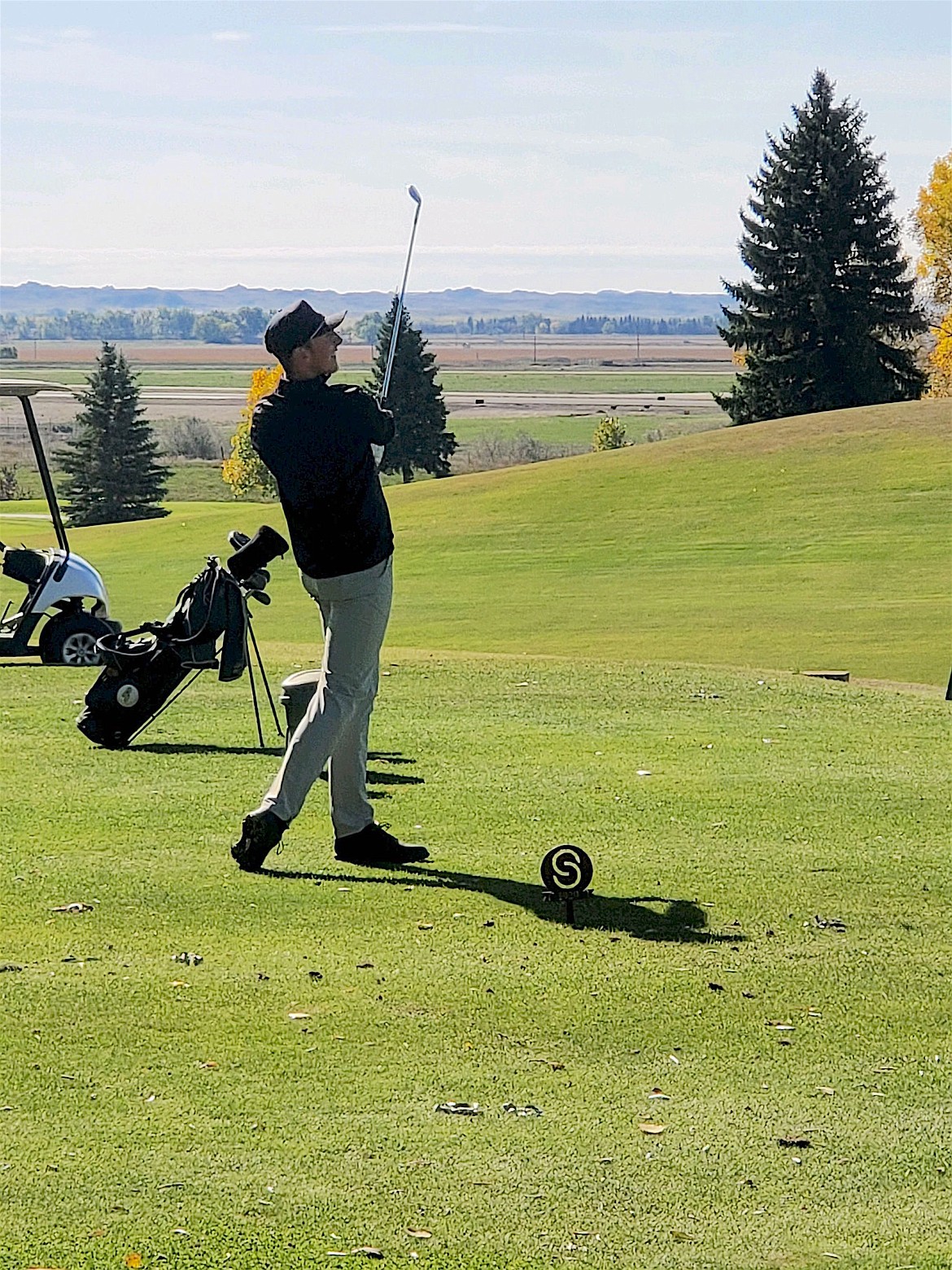 Polson's Hunter Emerson claimed a first at the State Golf Tournament in Sidney last weekend, as did the boys' and girls' golf teams.