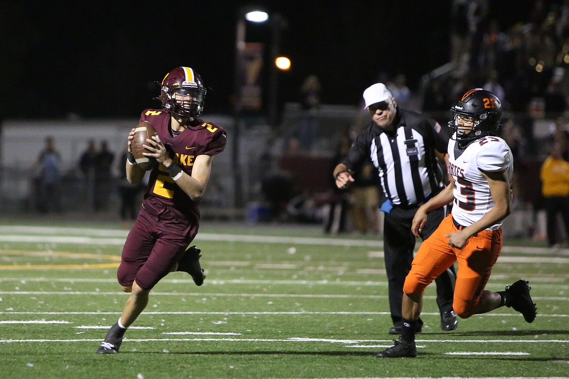 Moses Lake sophomore quarterback Brady Jay (2) threw six touchdown passes in Friday’s 59-14 win over Davis