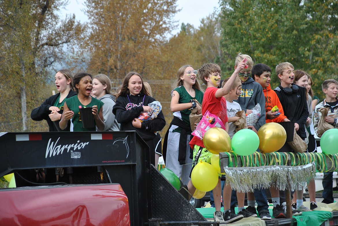 The Junior High float was pumped up during Saturday's homecoming parade in St. Regis. (Mineral Independent/Amy Quinlivan)