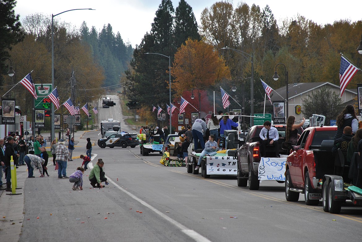 The St. Regis Homecoming Parade took place on Saturday at 11:00 a.m. The football game kicked off at 1:00 p.m. versus the Shelby Coyotes, and then the lady Tigers took to the volleyball court against the Noxon Red Devils, the jam-packed day ended outside with an outdoor homecoming barn dance. (Mineral Independent/Amy Quinlivan)