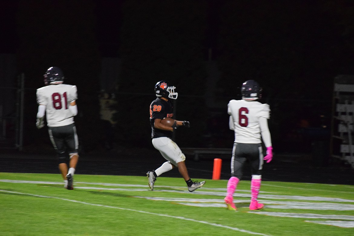 Ephrata junior Elijah Chavez-Mabry (20) runs into the end zone during the Tigers’ 48-14 win over Grandview on Friday. A full story on the Tigers’ win will be in Thursday’s edition of the Columbia Basin Herald.