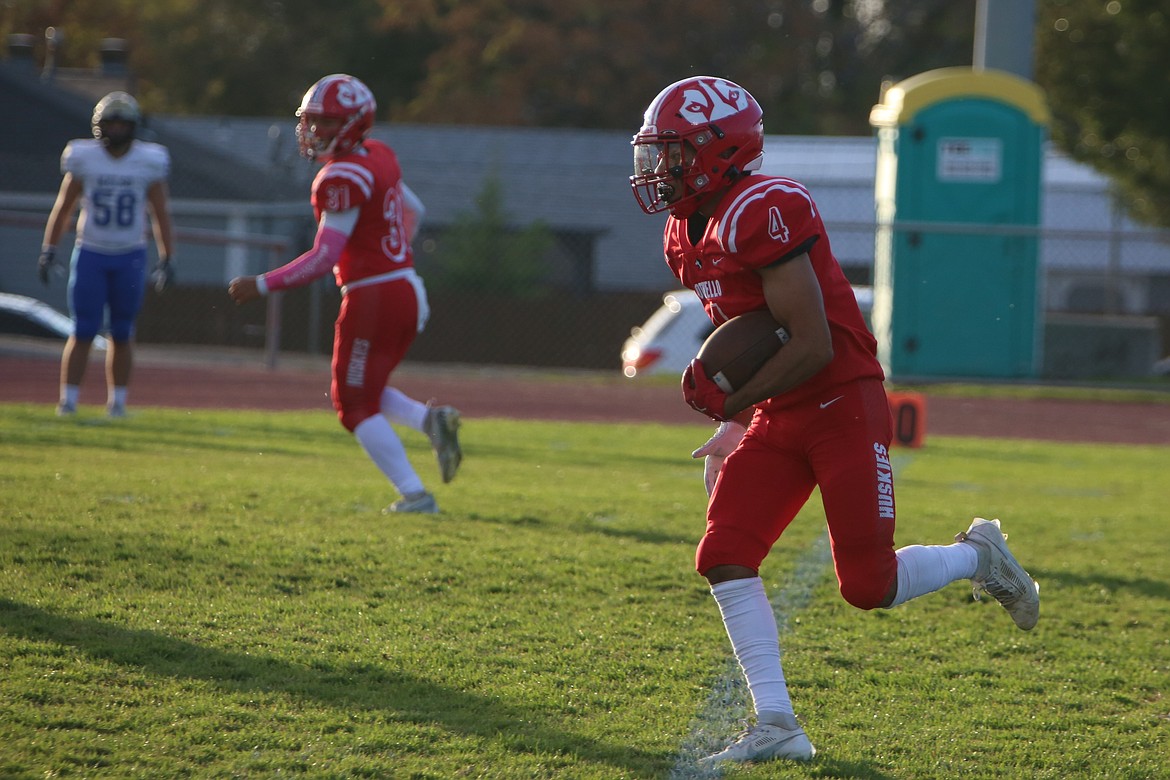 Othello closes out Central Washington Athletic Conference play with a road game against east Valley (Yakima) on Friday.