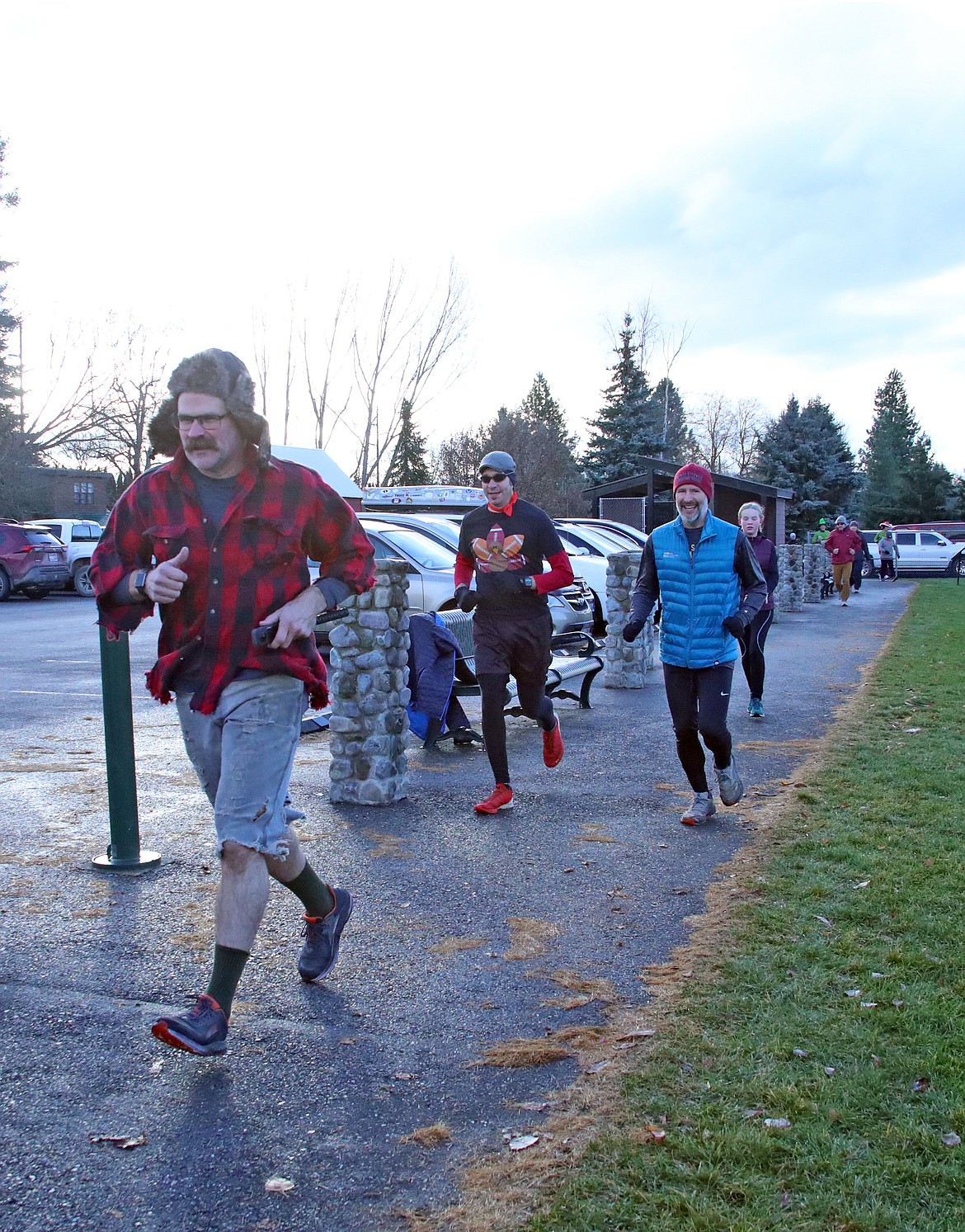 Turkey Trot participants kicked off their Thanksgiving Day by taking part in the benefit for the Bonner Community Food Bank.