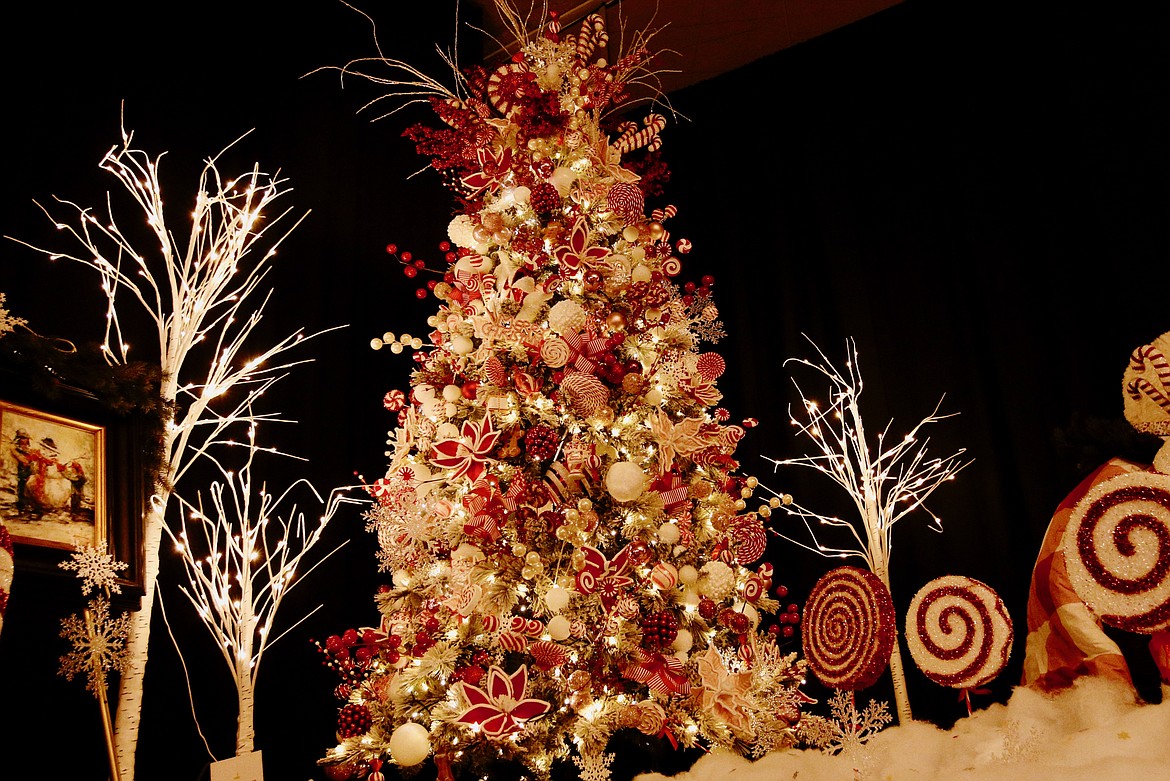 It’s a winter wonderland at the “Peppermint Candy Lane” display.