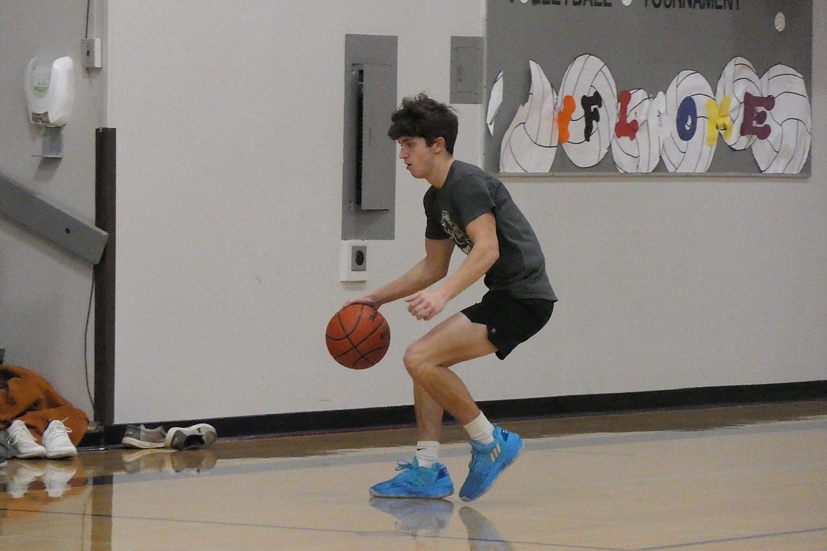 Plains senior forward Anaya Loberg works on free throws during a preseason practice last week in Plains.  The Horsemen open the season this Friday in the Hamilton Tip-off, where they will face Valley Christian. (Chuck Bandel/VP-MI)