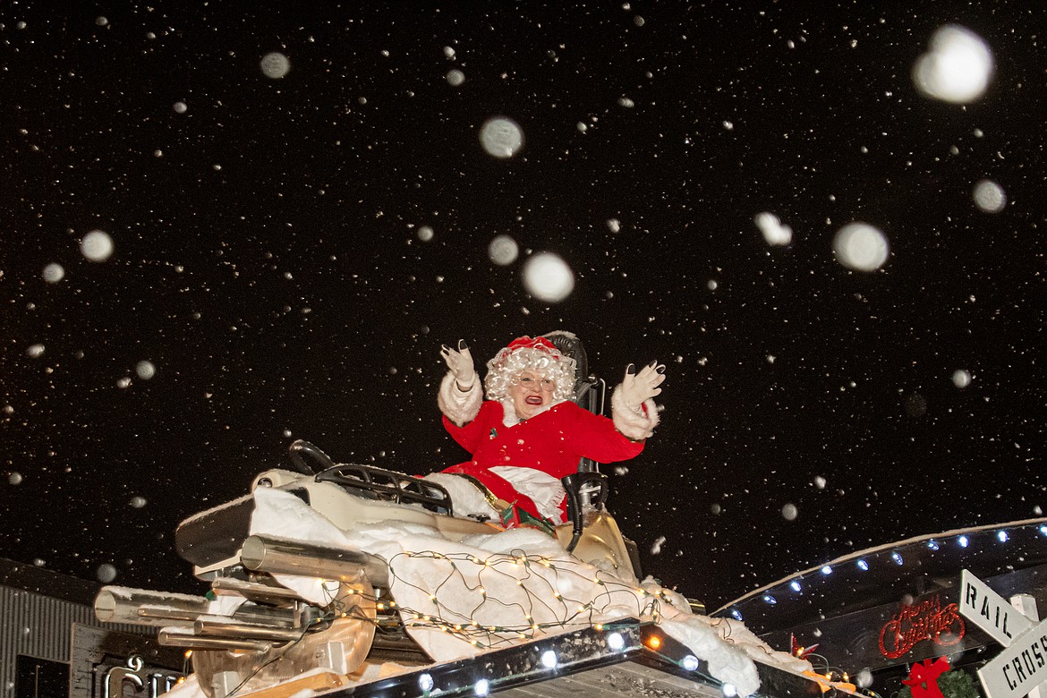 The Night of Lights parade down Nucleus Avenue on Friday, Dec. 1. (Avery Howe photo)