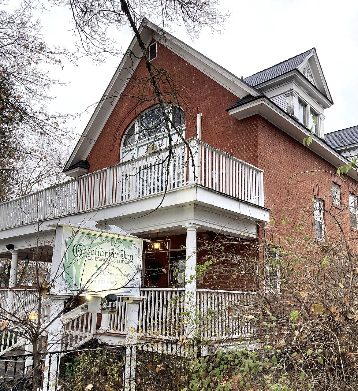 The Greenbriar Inn at 315 E. Wallace Ave. as it is today.