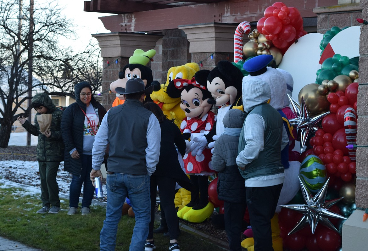 Families and children were able to take their pictures with seven Disney characters outside Othello City Hall during the 2023 A Christmas Miracle on Main Street celebration. Disney was this year’s theme.