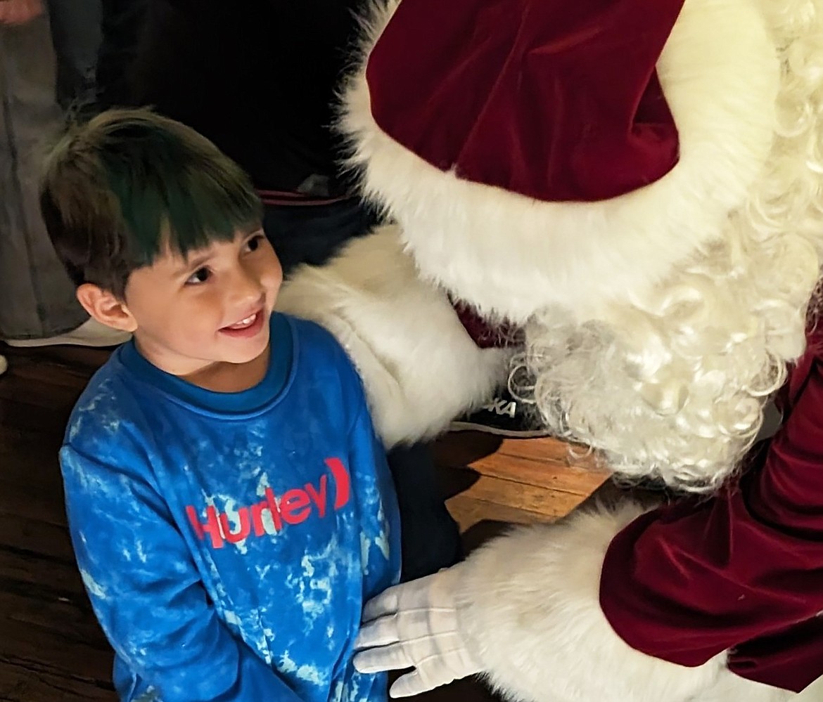 "4-year-old granddaughter Soleil is all smiles recently when meeting this famous North Pole traveler," wrote Jack Staff in sharing this Best Shot. If you have a photo that you took that you would like to see run as a Best Shot or I Took The Bee send it to the Bonner County Daily Bee, P.O. Box 159, Sandpoint, Idaho, 83864; or drop them off at 310 Church St., Sandpoint. You may also email your pictures to the Bonner County Daily Bee along with your name, caption information, hometown, and phone number to news@bonnercountydailybee.com.