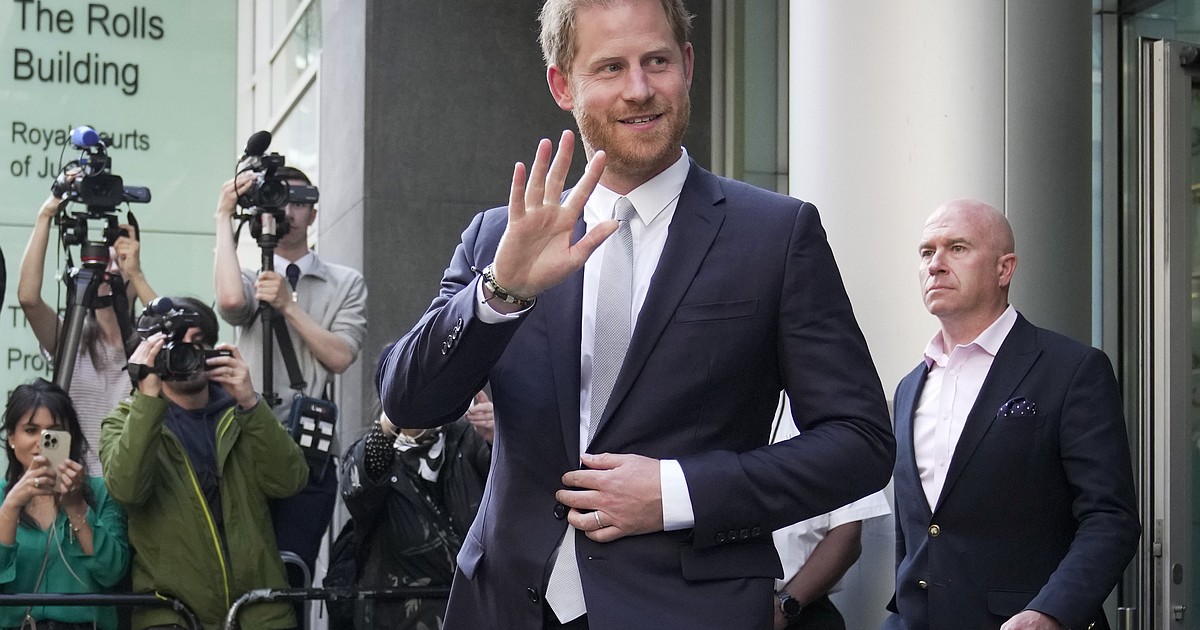 Prince Harry claims vindication in court victory as judge finds British tabloid hacked his phone - Vimarsana News