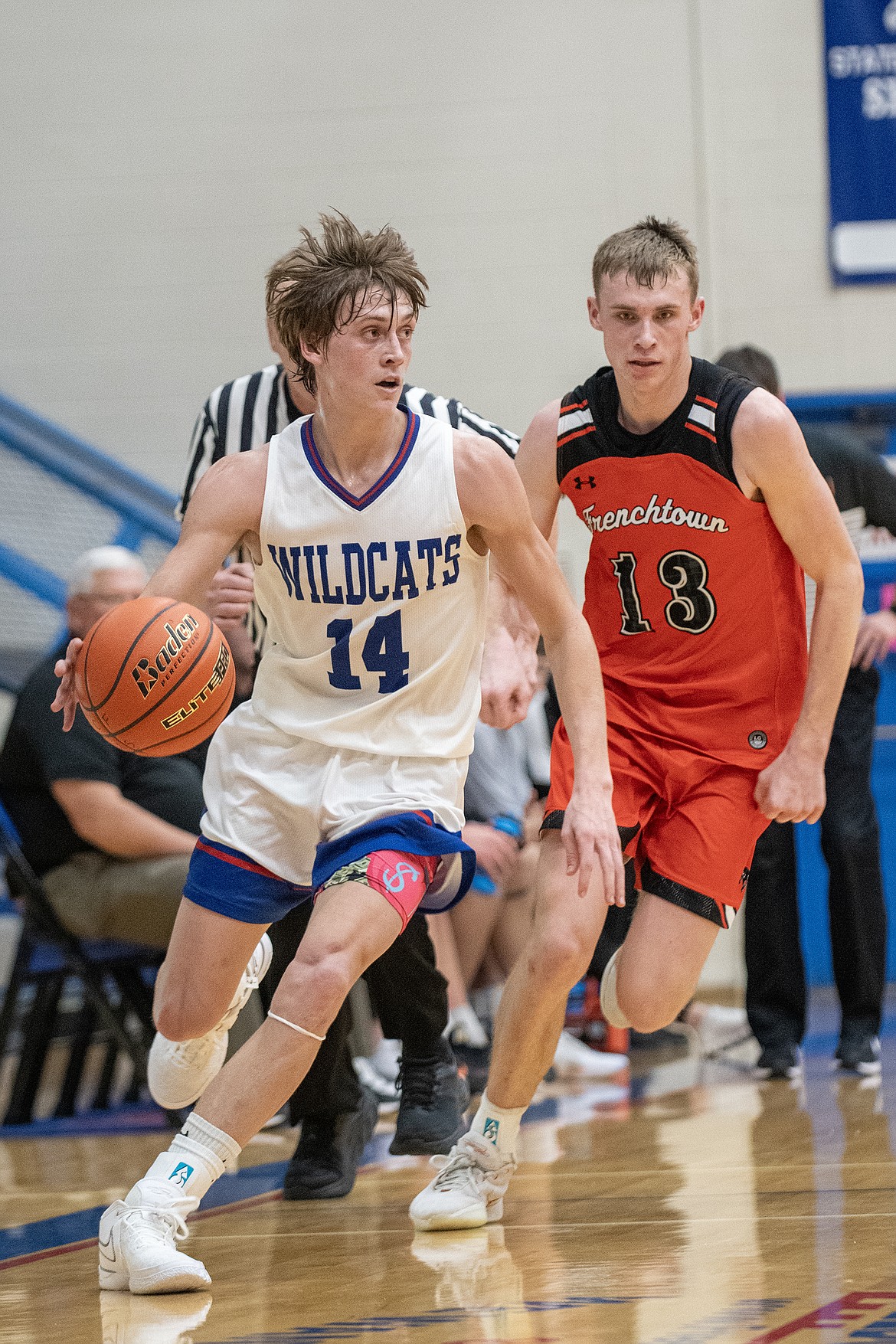 Jace Hill makes his way down the court playing Frenchtown at home on Tuesday, Dec. 19. (Avery Howe photo)