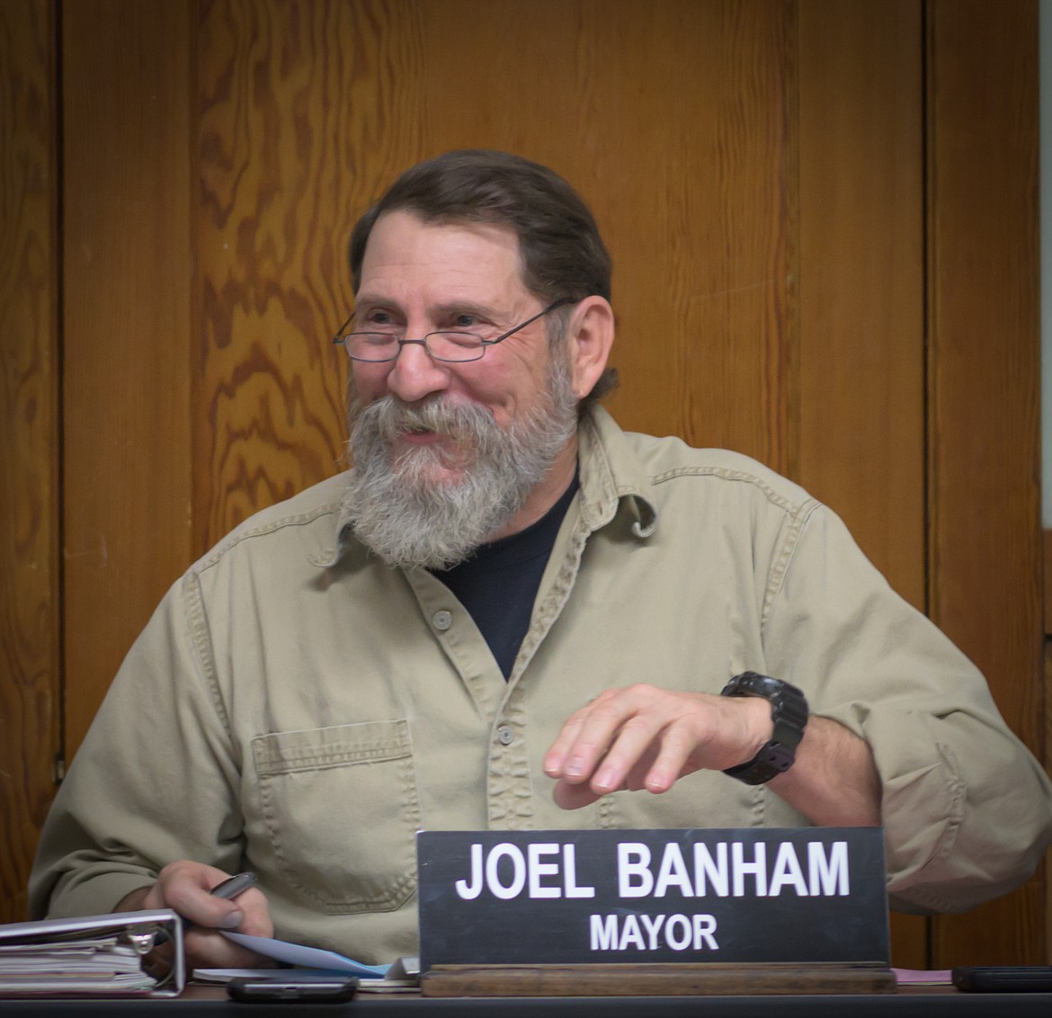 New Town Mayor Joel Banham at the first council meeting of 2024. (Tracy Scott/Valley Press)