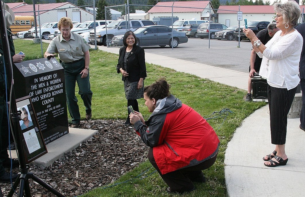 In 2013, fallen USFS officer Brent “Jake” Jacobson was featured in a memorial outside the Bonner County Sheriff’s Office.