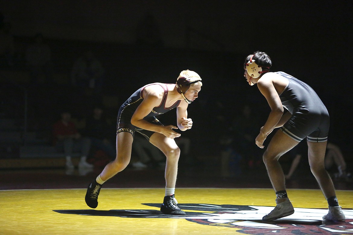 The Moses Lake Mavericks won their fourth straight dual Tuesday, defeating Richland 35-30 on their home mat. Since Jan. 1, the Mavs have beaten West Valley (Yakima), Eisenhower and Wenatchee.