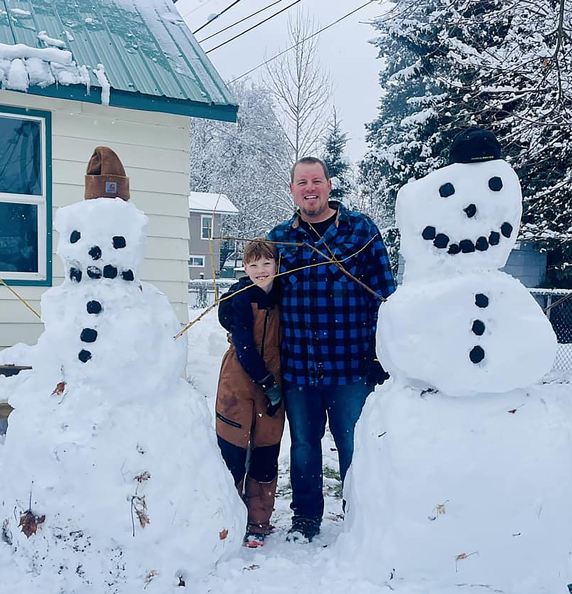 Jessi Fyfe shared this Best Shot of a pair of snowmen created following a recent snowfall. If you have a photo that you took that you would like to see run as a Best Shot or I Took The Bee send it in to the Bonner County Daily Bee, P.O. Box 159, Sandpoint, Idaho, 83864; or drop them off at 310 Church St., Sandpoint. You may also email your pictures to the Bonner County Daily Bee along with your name, caption information, hometown, and phone number to bcdailybee@bonnercountydailybee.com.