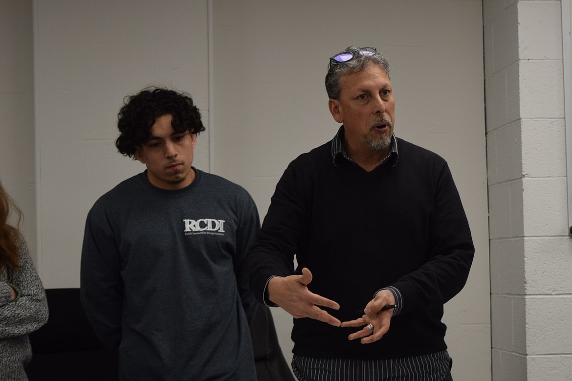 Washington State University Professor Michael Sánchez explains some ideas for Warden’s Parks, Recreation and Open Space Plan during Tuesday’s Community Engagement Workshop at Warden Police Station.