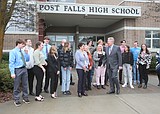 Governor meets with local high school students