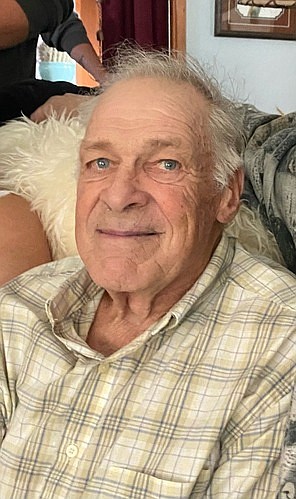 Hendrik "Hank" Mulder passed on Jan. 13, 2024. He loved gardening, ranch animals and more importantly, his family and the communities he lived in.