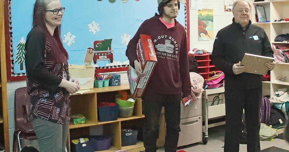Nixon honored as 'School Hero'
