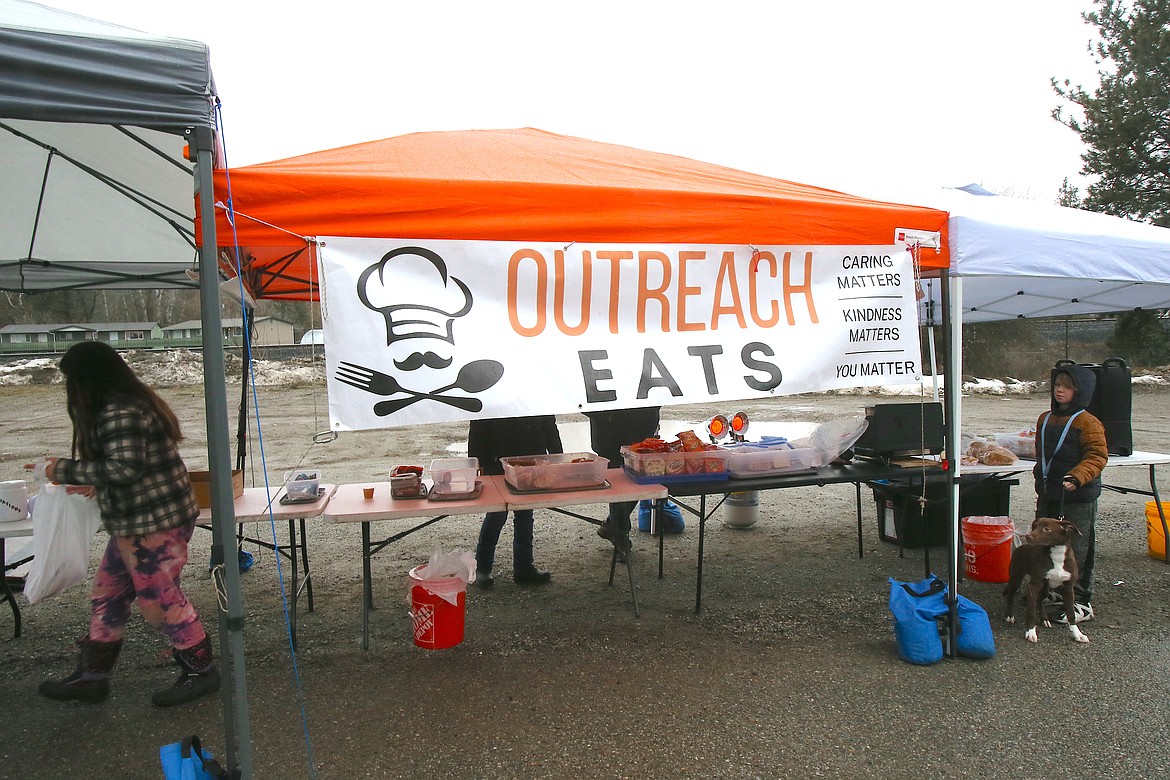 Outreach Eats is a nonprofit skatepark ministry founded in spring 2023 by Garwood couple Garry and Robin Mickelson. The team sets up at the Rathdrum Skatepark every Thursday.
