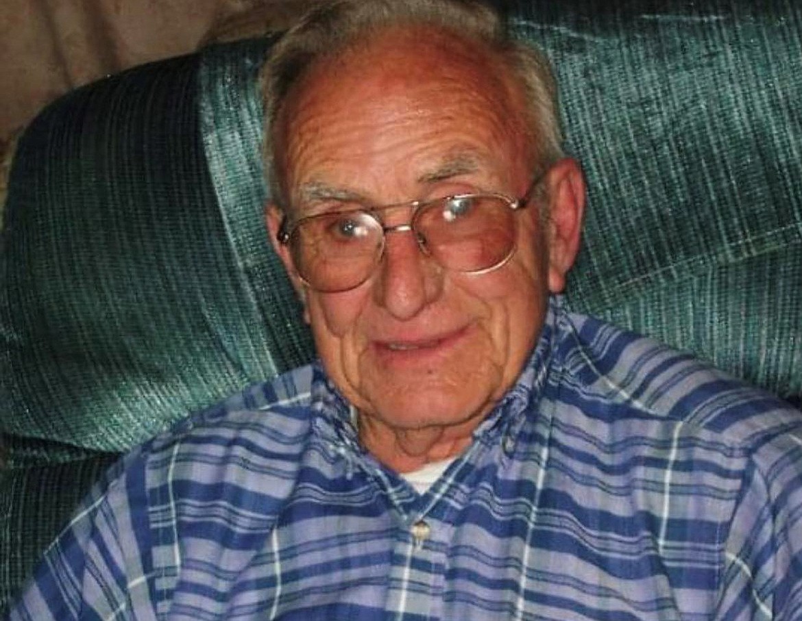 Marion Derreal Boswell, Jr passed away Feb. 5 at the age of 96. He served his country and loved his wife, son and family dearly. He will be greatly missed.