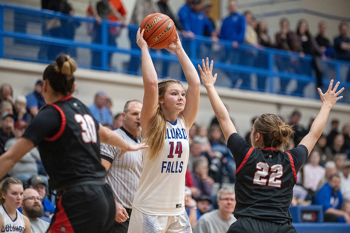 Hope McAtee looks to make a pass playing Browning on Friday, Feb. 9. (Avery Howe photo)