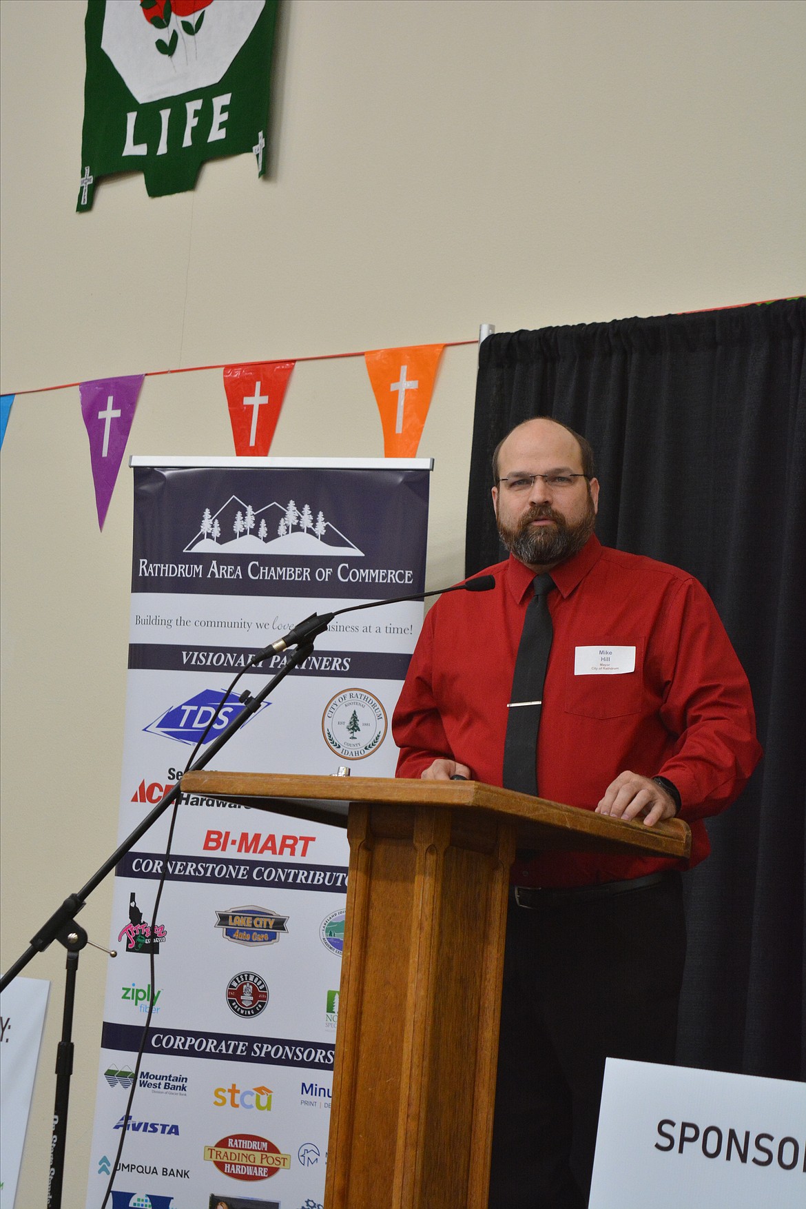 Mayor Mike Hill addresses the crowd at the Rathdrum State of the City at Shepherd of the Hills Lutheran Church.