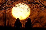 Wild weather's coming: West readies for snow as Midwest gets a taste of summer