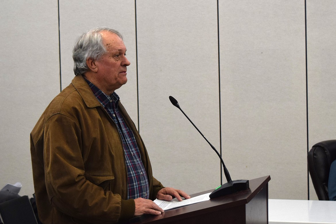 Retired veterinarian Ernie Summers addresses the Othello City Council during the Feb. 26 meeting regarding concerns about Adams County Pet Rescue’s contract negotiations with the city for 2024, which fell through in December.