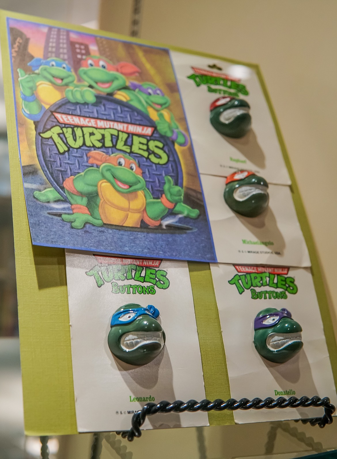 More modern buttons featuring the Teenage Mutant Ninja Turtles.