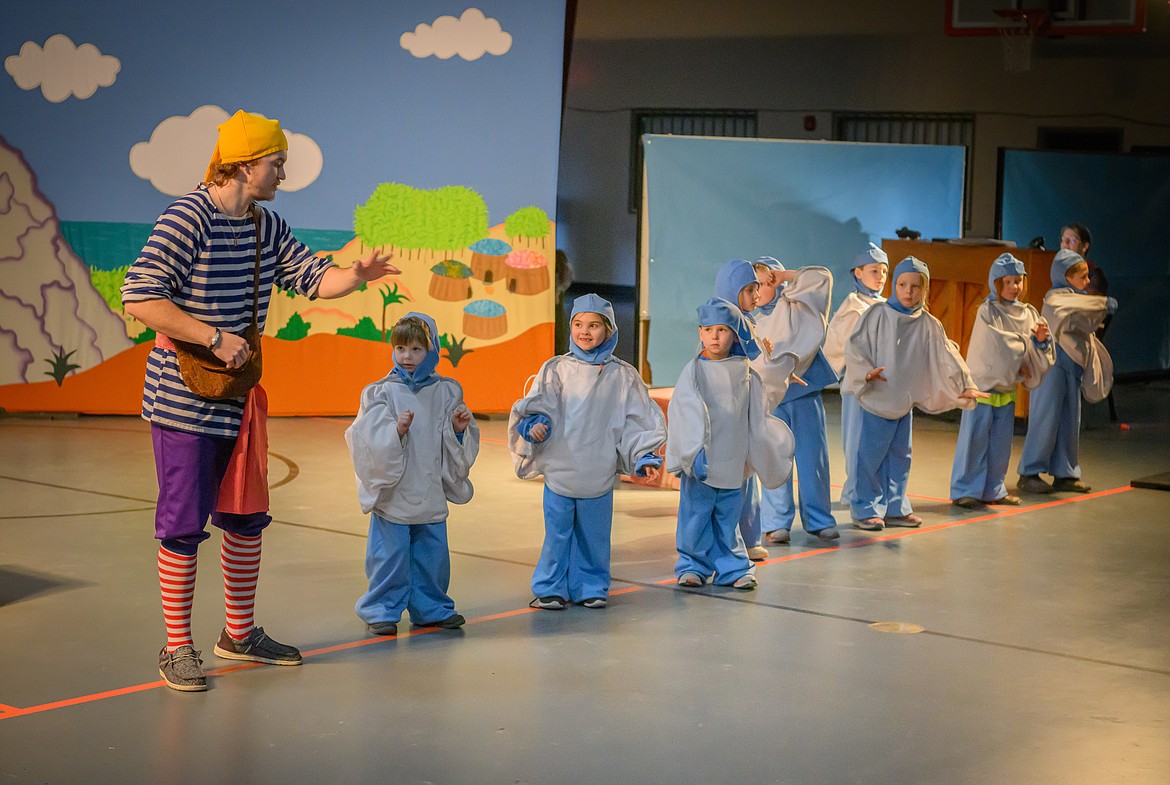 Little Cloud actors ages 5-7 perform in "Peter and Wendy" last week. (Tracy Scott/Valley Press)