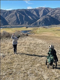 Jaxon Ferguson tees in the opening event for 2024 for the Quincy boys golf team at Desert Canyon Tuesday.