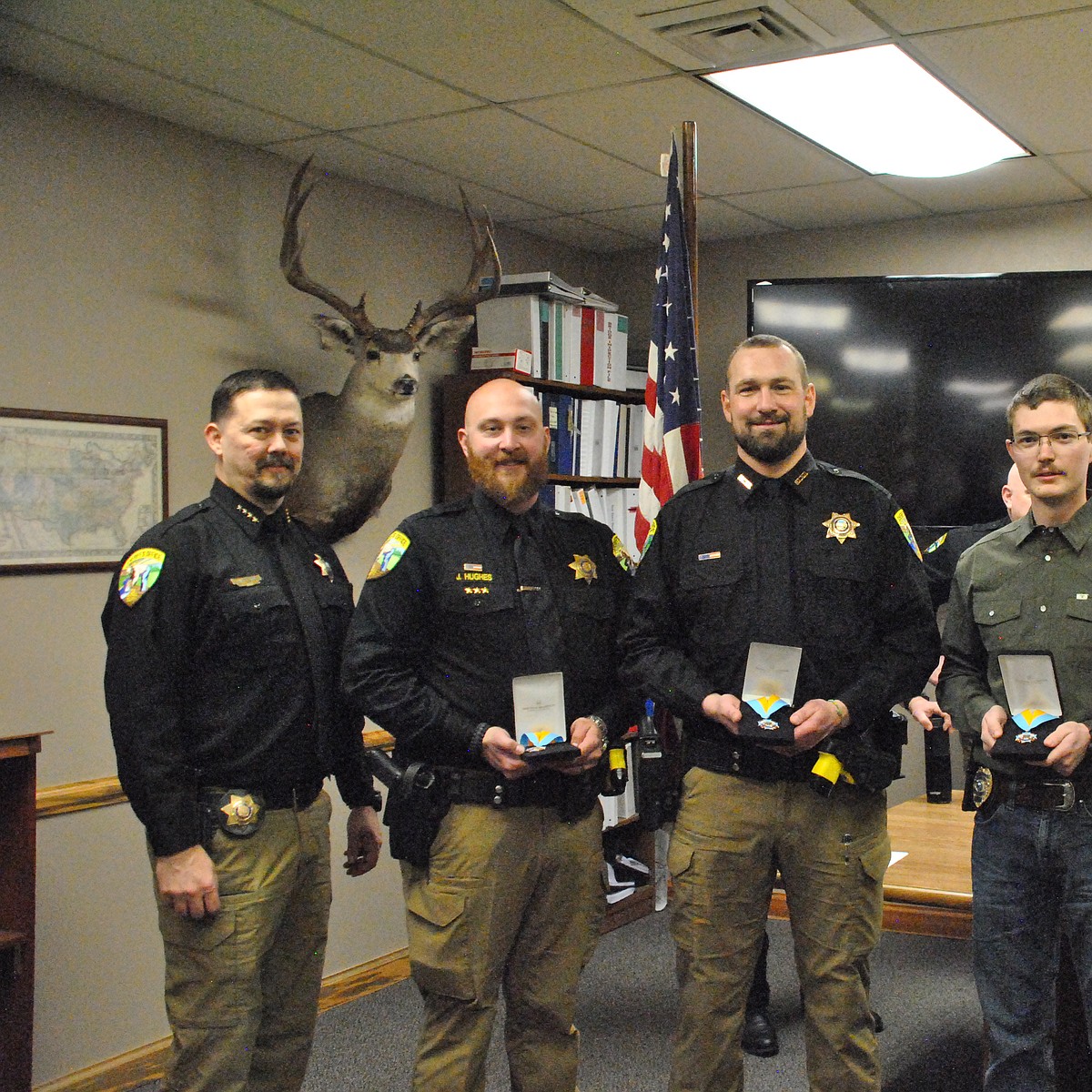 Law enforcement officers earn medals of valor for heroic actions ...