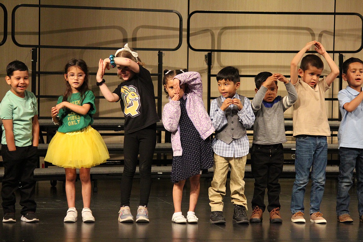 Transitional kindergarten students tell the story of the eensy-weensy spider at the Quincy School District’s Arts Night.