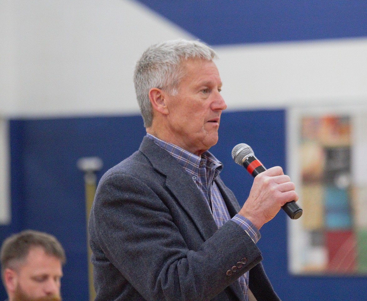 Representative 1A Mark Sauter speaks at the PRW candidate forum on April 18.