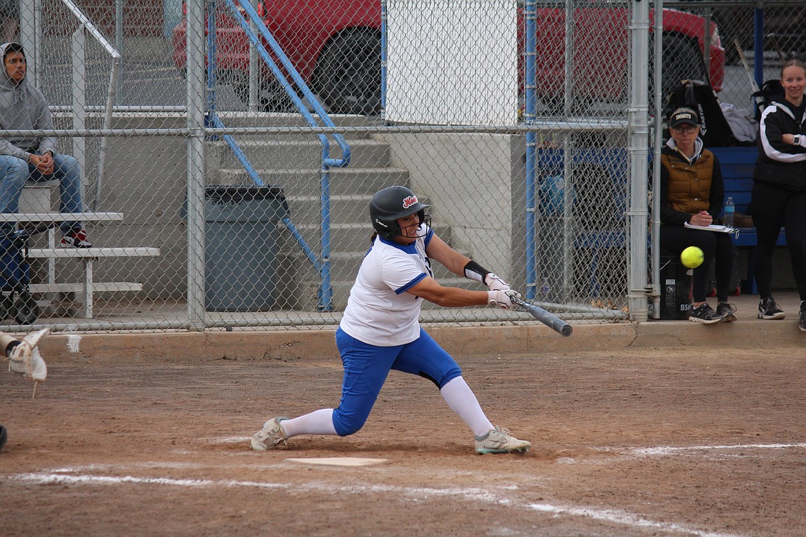 Warden’s Jamylex Pruneda hit a blooper that fell for the winning run against Royal Tuesday.