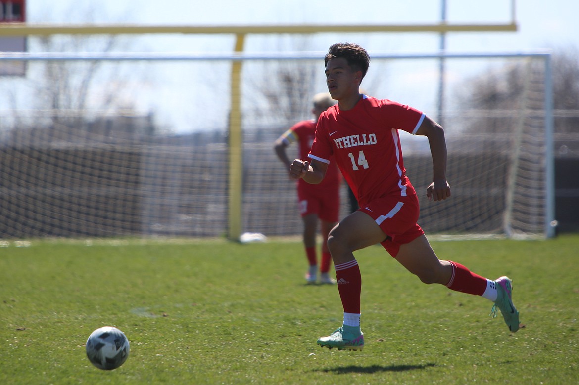 The Central Washington Athletic Conference runner-up Othello Huskies hosted Selah in the second round of the CWAC district tournament on Thursday.