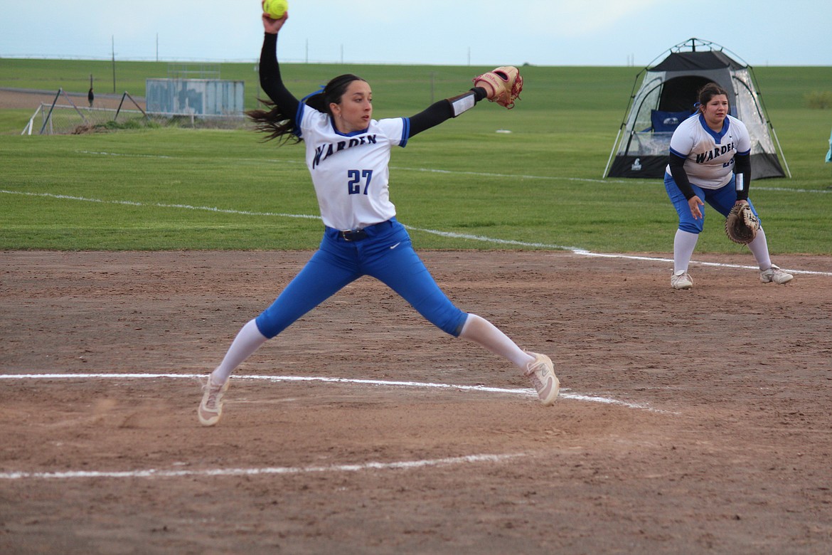 Warden won both games of Tuesday’s doubleheader against Royal, improving the Cougars to 11-5 this Spring.