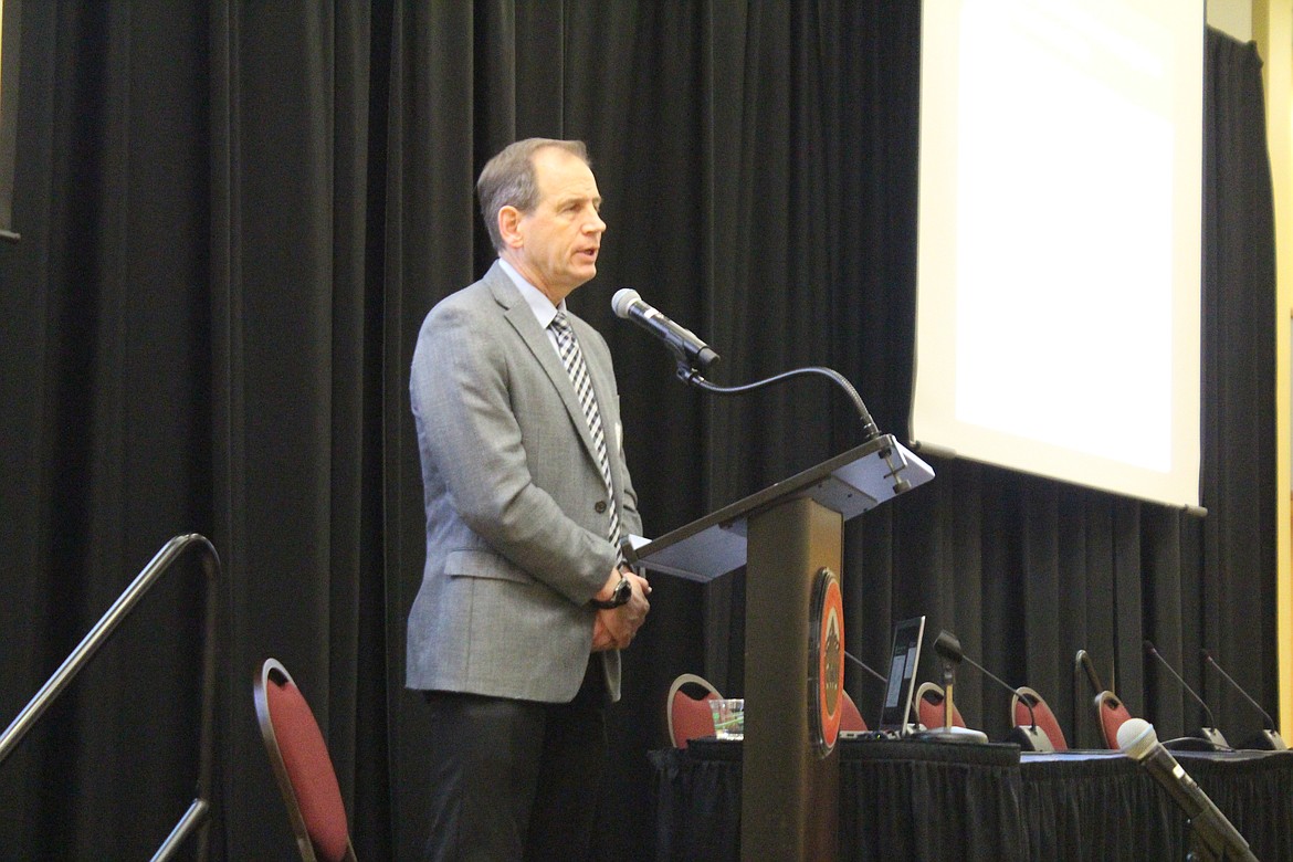 Dave Reich reviews the state’s economy during the Economic Outlook Conference at Central Washington University Monday. Reich is the executive director and chief economist for the Washington State Economic and Revenue Forecast Council.