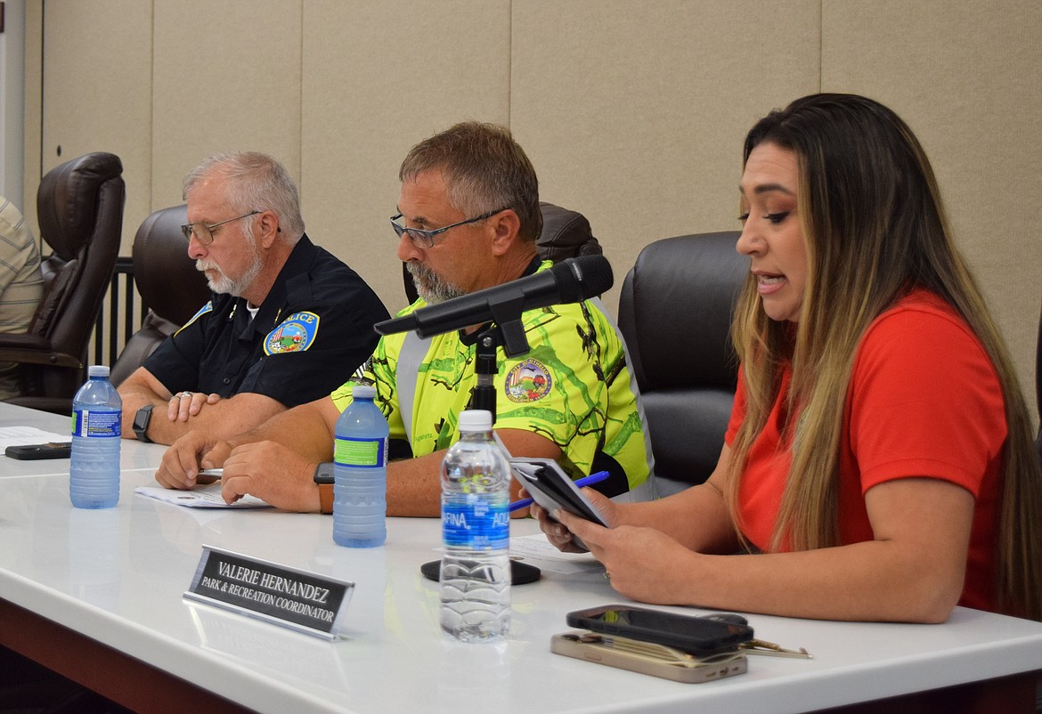 Othello Parks and Recreation Coordinator Valerie Hernandez presents a facility use agreement to the Othello City Council during an August 2023 meeting. Hernandez presented the new youth summer recreation program to the council during Monday’s meeting.