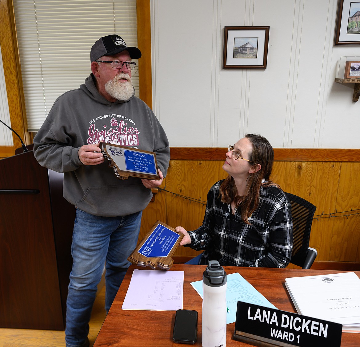 Plains councilor Lana Dicken presents Plains Wastewater Operator Greg Dicken with the Operator of the Year award. (Tracy Scott/Valley Press)