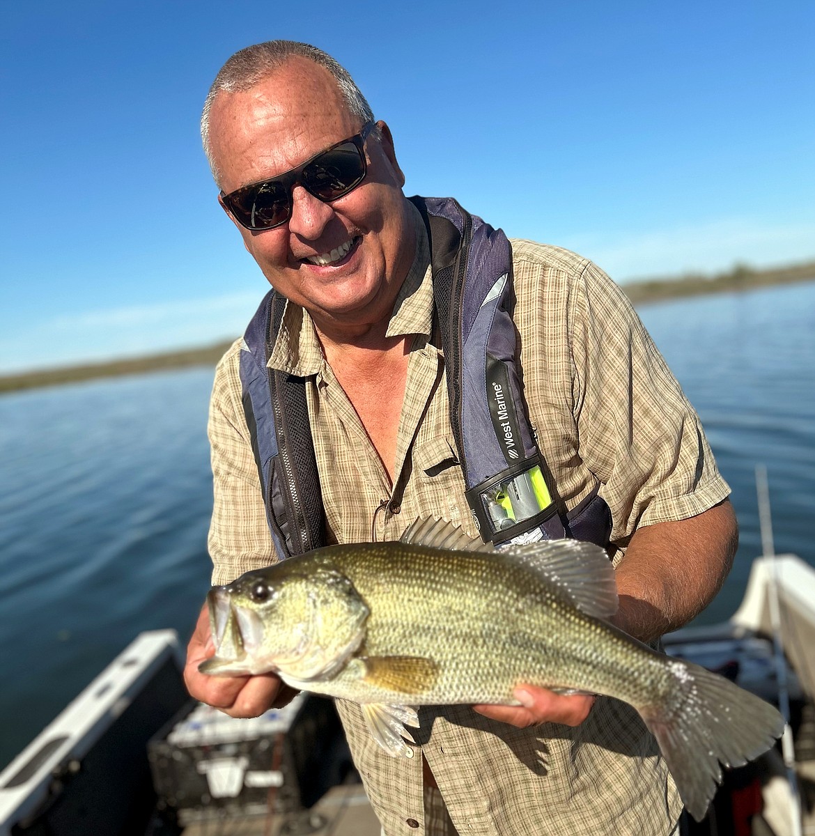 Local angler, Gary Thompson, enjoyed some fun sight fishing for Largemouth bass on the Potholes Reservoir this week.